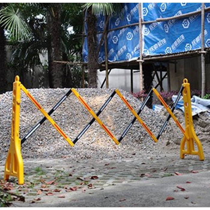 2.5M EXTENDABLE SAFETY ROAD BARRIER